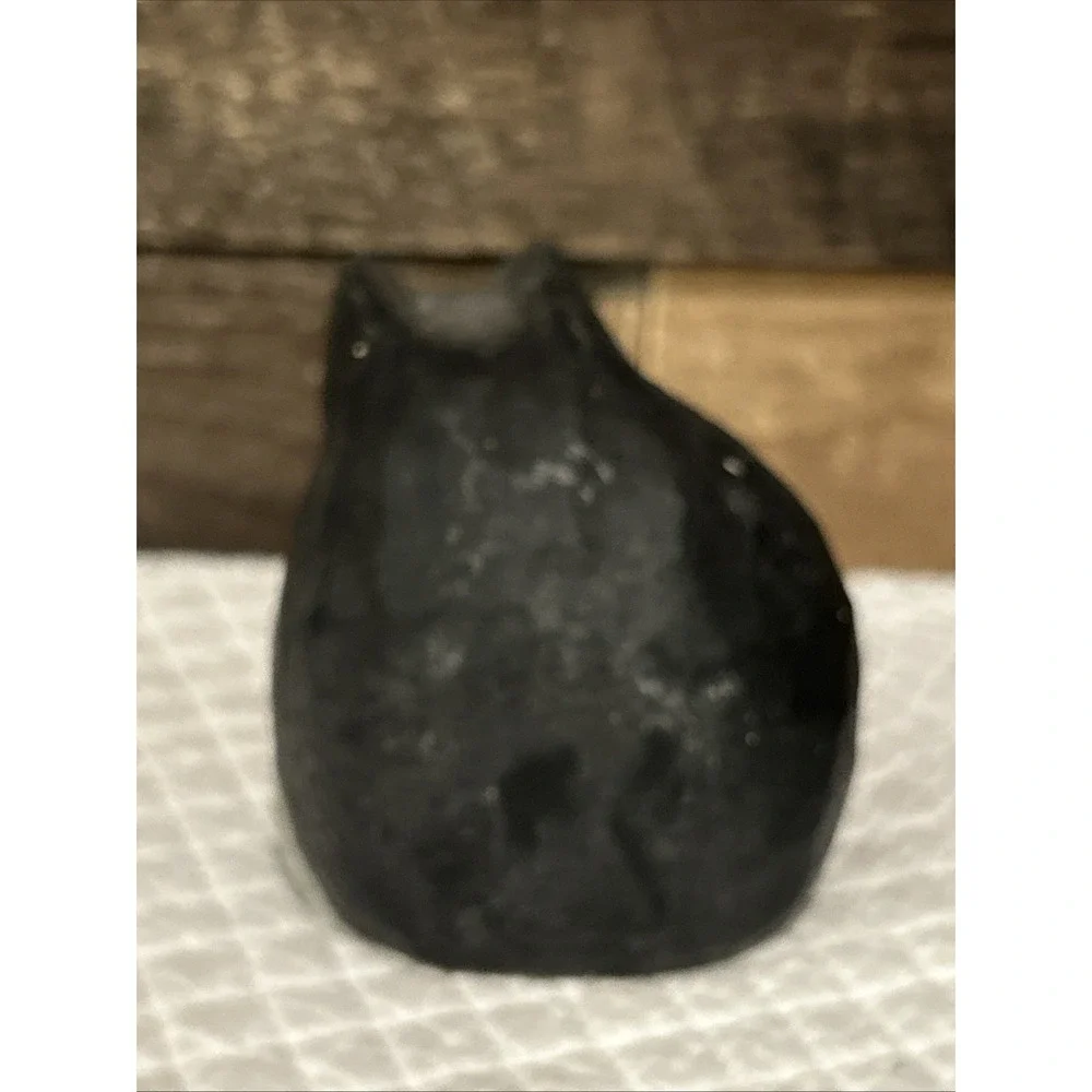 James Haddon Hand-Carved and signed Black‎ & White Tuxedo Cat Figurine – 3.5